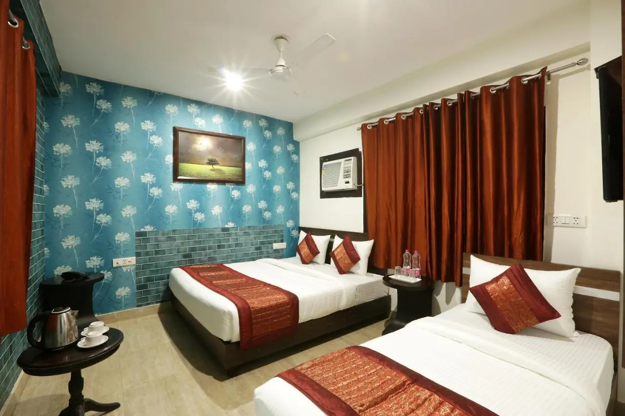 Airport Hotel Square Plaza Nuova Delhi 3*,